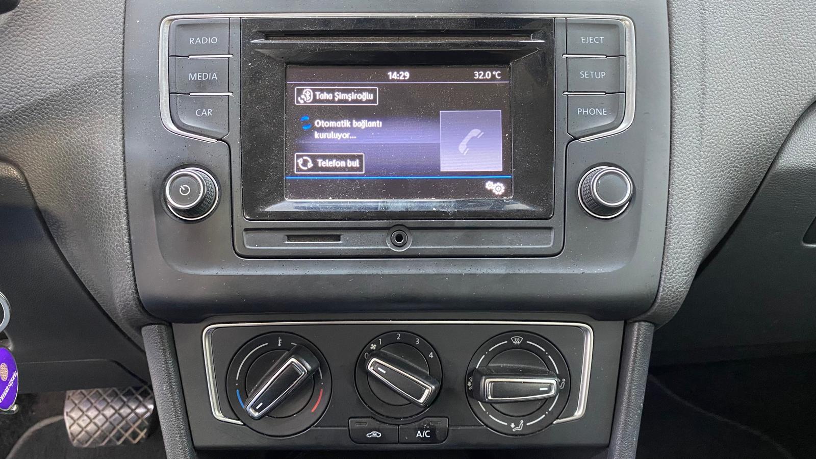 VOLKSWAGEN POLO 12